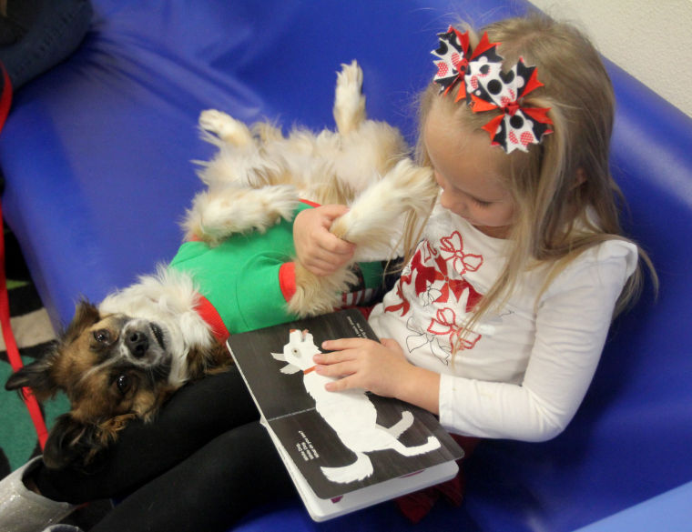 Fort Hood Paws for Reading